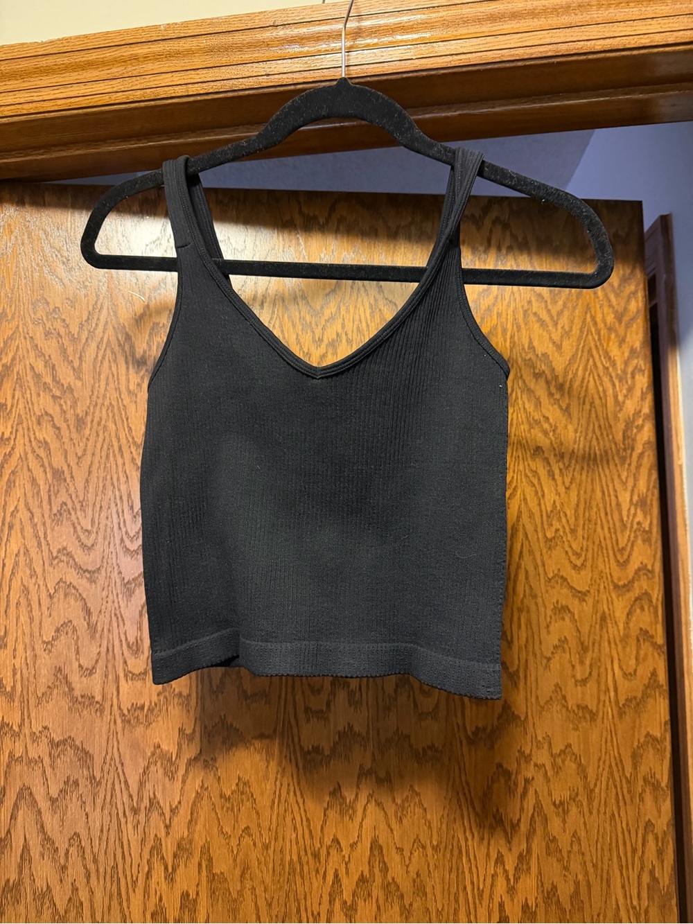 Black Ribbed V-Neck Crop Tank Top - Women